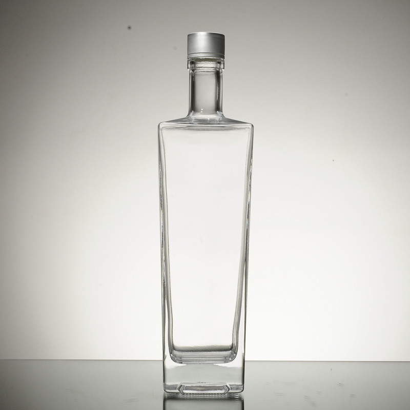 500 ml 700 ml 750 ml garrafa de vidro quadrada de 1 l, feita de material branco cristalino para bebidas espirituosas