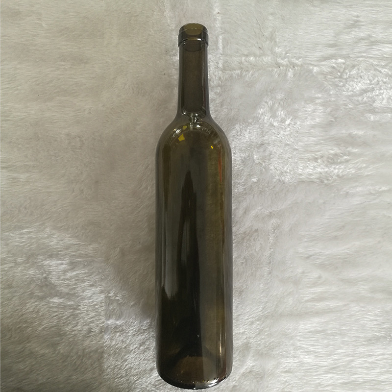 Estampagem a quente 750ml Ambar Garrafa de vidro para Vodka Whisky Brandy Beverage