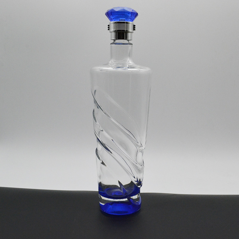 500 ml 750 ml de vidro Vodka garrafas de uísque Super material de vidro de pedra e design de base plana