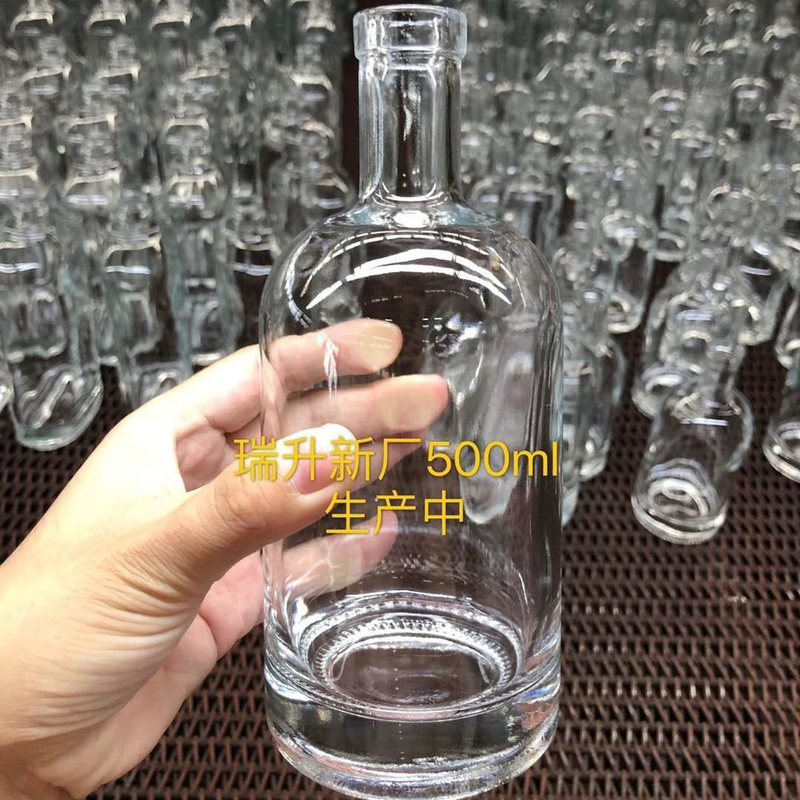 Eletroplatação de garrafa de vidro gravada de design personalizado para vodka/brandy/whiskey 500ml 700ml