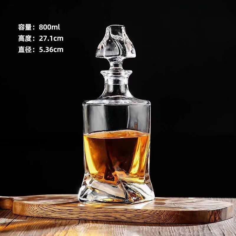 Quadrado Design personalizado em forma de animal 500ml 750ml garrafa de vidro para Brandy Whiskey Vodka